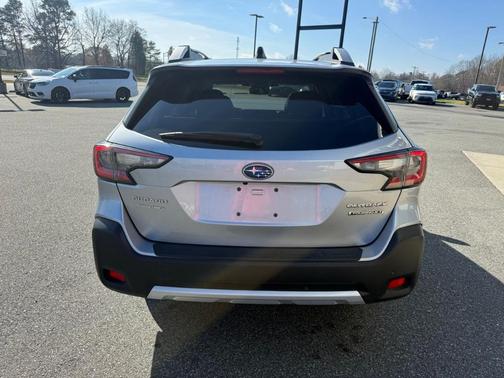 2023 Subaru Outback Touring XT