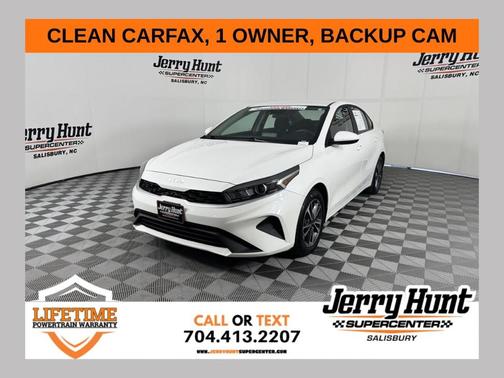 Snow White Pearl 2024 Kia Forte LXS