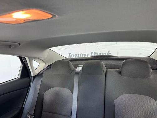 Snow White Pearl 2024 Kia Forte LXS