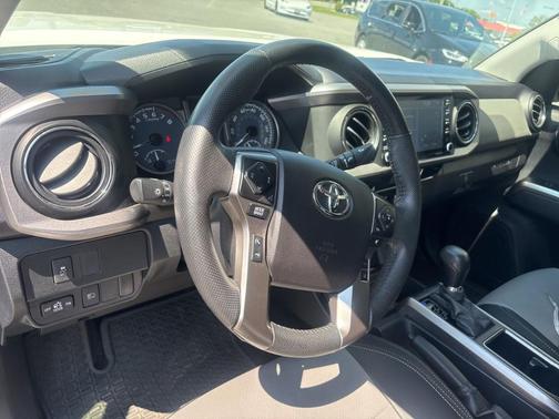 Super White 2021 Toyota Tacoma SR5