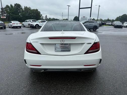 2018 Mercedes-Benz SLC 300 Base