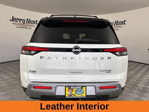 2022 Nissan Pathfinder Platinum