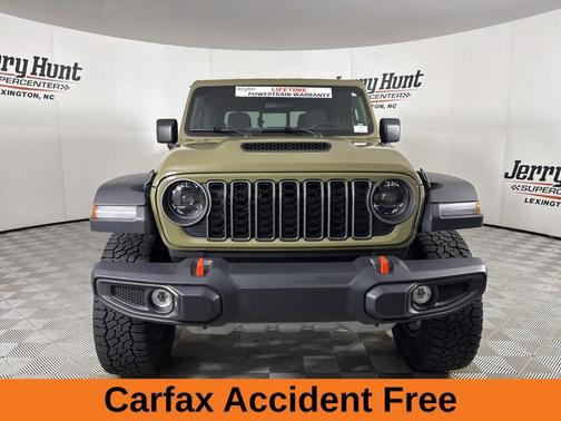 41 2025 Jeep Gladiator Mojave
