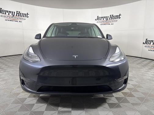 2024 Tesla Model Y Standard Range