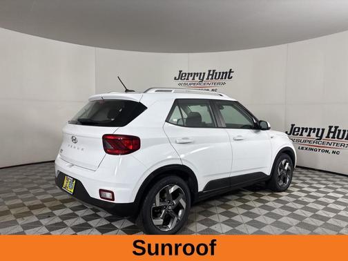 2023 Hyundai VENUE SEL