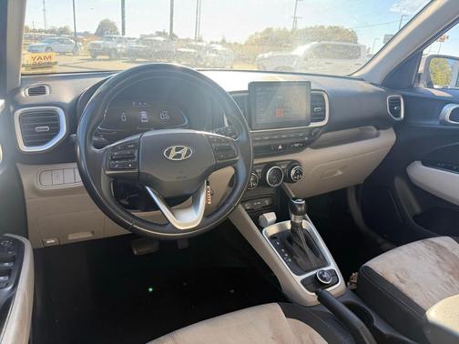 2023 Hyundai VENUE SEL