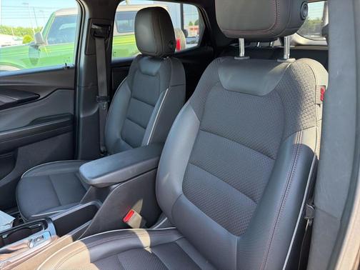 Mosaic Black Metallic 2023 Chevrolet Trailblazer RS