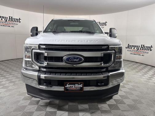 Oxford White 2022 Ford F-250 XLT