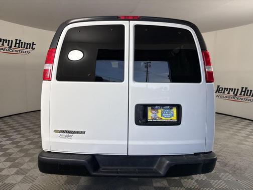 2023 Chevrolet Express 3500 LS