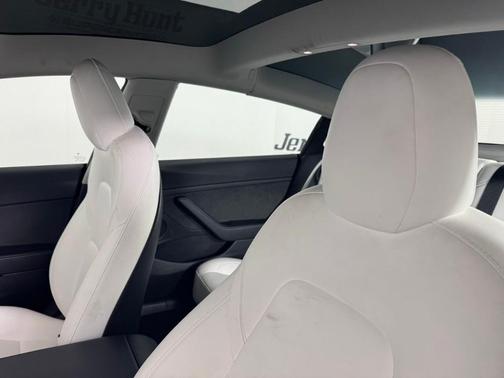 2022 Tesla Model 3 Base