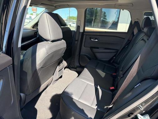 Black 2023 Nissan Rogue SV
