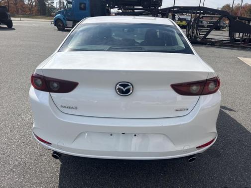 2025 Mazda Mazda3 FWD w/Preferred Package