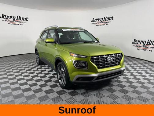 2024 Hyundai VENUE SEL