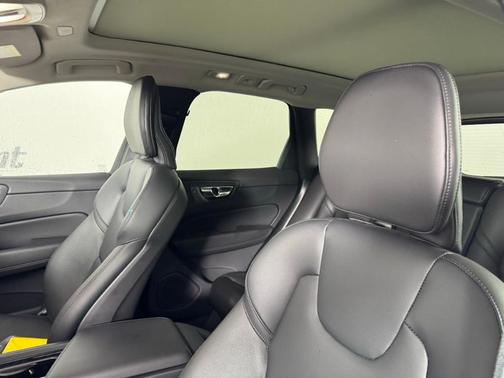 2024 Volvo XC60 B5 Core