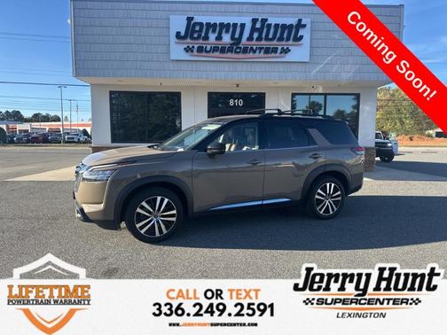 2023 Nissan Pathfinder Platinum
