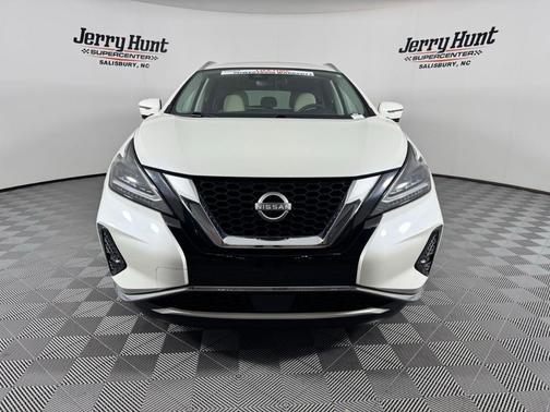 White 2023 Nissan Murano Platinum