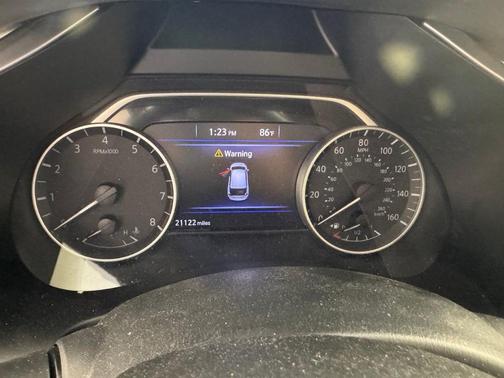 White 2023 Nissan Murano Platinum