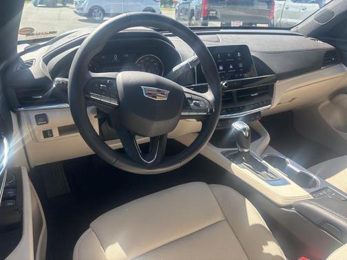 2023 Cadillac CT4 Premium Luxury