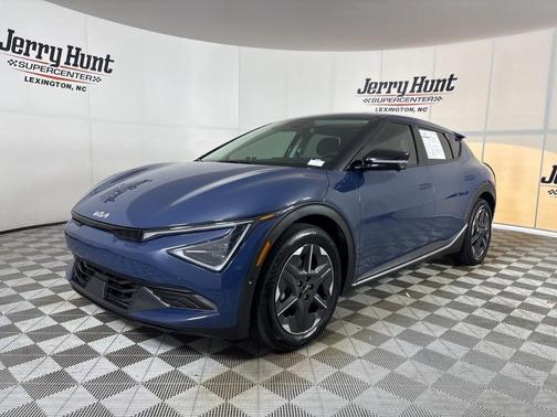 Midnight Black 2025 Kia EV6 Light