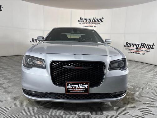 Silver Mist Clearcoat 2022 Chrysler 300 S
