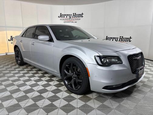 Silver Mist Clearcoat 2022 Chrysler 300 S
