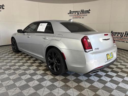 Silver Mist Clearcoat 2022 Chrysler 300 S