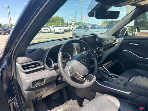 2024 Toyota Highlander XSE