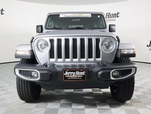 Photo 3 of 31 of 2020 Jeep Wrangler Unlimited Sahara