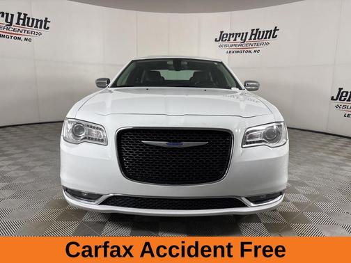 2020 Chrysler 300 Limited