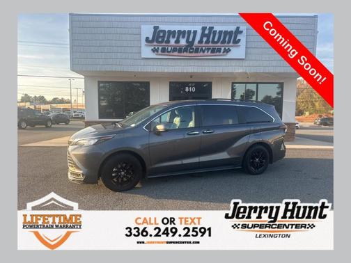 2025 Toyota Sienna XLE