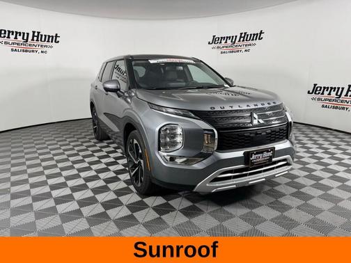 2024 Mitsubishi Outlander SE