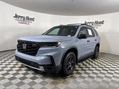 Gray 2024 Honda Pilot TrailSport