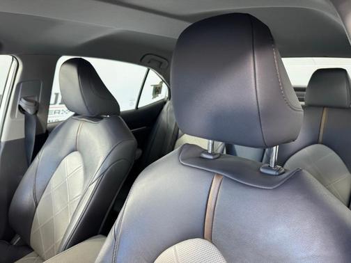 2019 Toyota Camry XLE