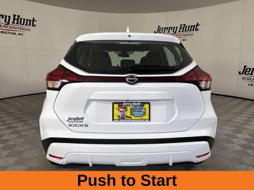 2022 Nissan Kicks S