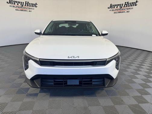 Snow White Pearl 2025 Kia K4