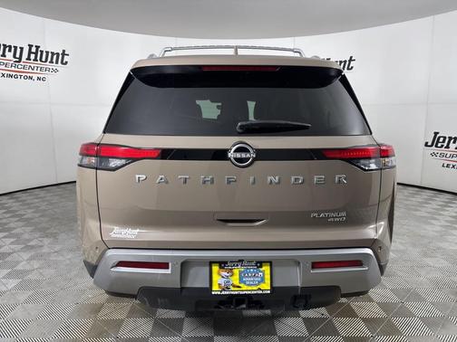 2024 Nissan Pathfinder Platinum