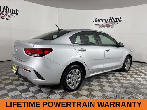 2022 Kia Rio LX