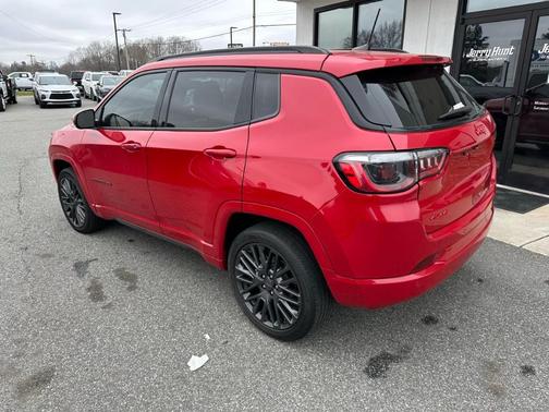 2023 Jeep Compass (RED) Edition