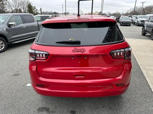 2023 Jeep Compass (RED) Edition