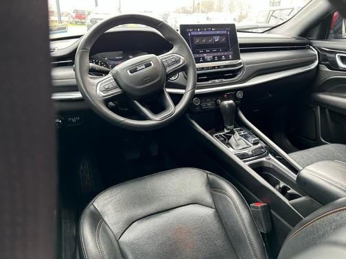 2023 Jeep Compass (RED) Edition