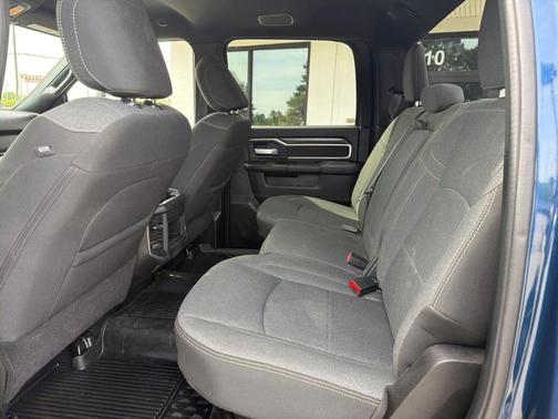 Patriot Blue Pearlcoat 2024 RAM 3500 Big Horn