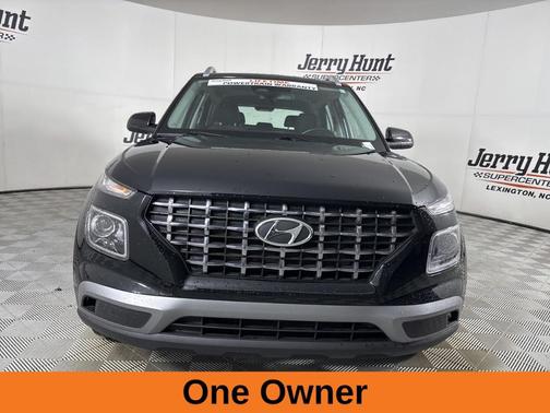 2023 Hyundai VENUE SEL