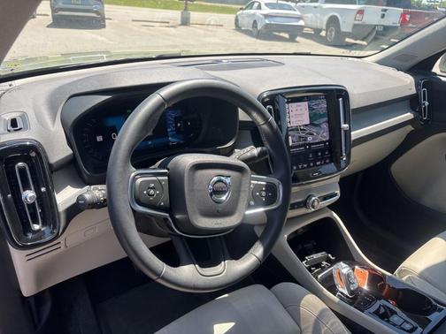 Sage Green Metallic 2023 Volvo XC40 B5 Plus Bright Theme