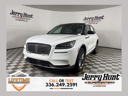 White Metallic 2022 Lincoln Corsair Standard