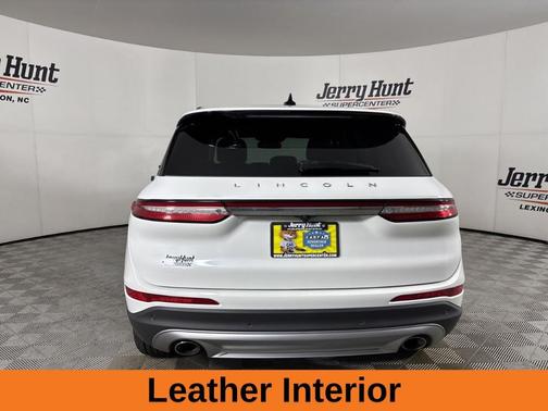 White Metallic 2022 Lincoln Corsair Standard