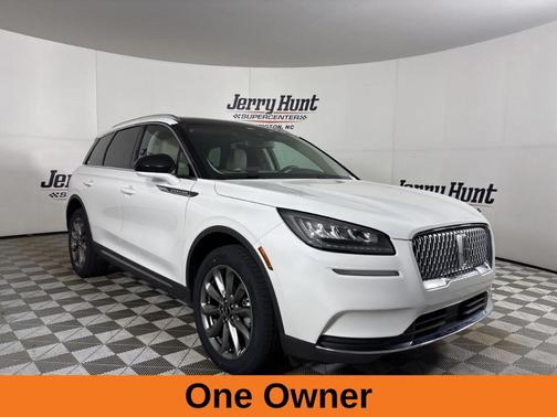White Metallic 2022 Lincoln Corsair Standard