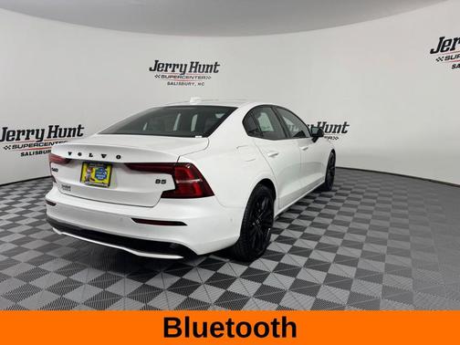 2024 Volvo S60 B5 Plus Black Edition
