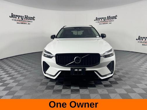 2025 Volvo XC60 B5 Plus