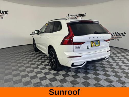 2025 Volvo XC60 B5 Plus