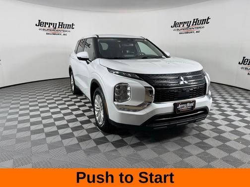 2022 Mitsubishi Outlander ES